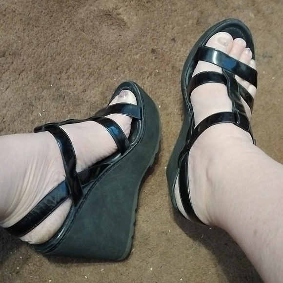 Prada Black Caged Patent Wedges. Sz 38.5 - Picture 4 of 10